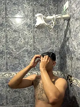 Snapshot of condenovin chatting on 7, 10, 2025 condenovin online show from 7, 10, 2025