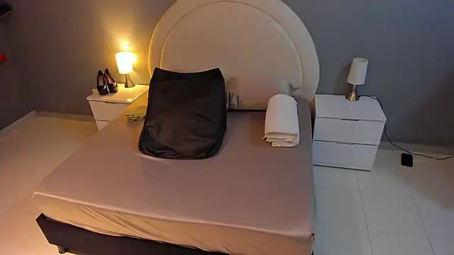 emilytowzen online show from 8, 3, 2026