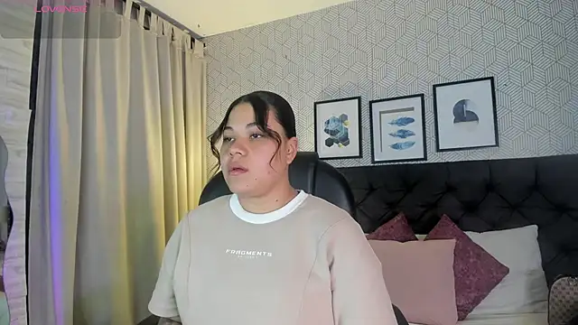 sophie  blare online show from 7, 7, 2026