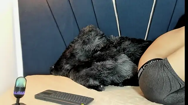 Snapshot of zeusapollofuck chatting on 23, 9, 2025 zeusapollofuck online show from 23, 9, 2025