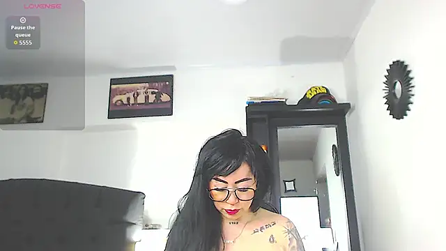 Vicky hotmilf online show from 16, 1, 2026