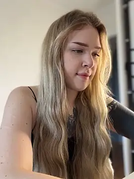 elliss  online show from 17, 9, 2025