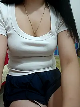 Snapshot of Lolimiu chatting on 19, 10, 2025 Lolimiu online show from 19, 10, 2025