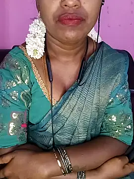 Snapshot of tamilammukuttyy chatting on 11, 9, 2025 tamilammukuttyy online show from 11, 9, 2025