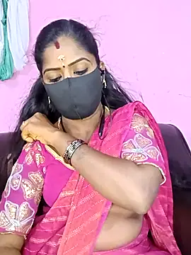 Snapshot of tamilammukuttyy chatting on 12, 9, 2025 tamilammukuttyy online show from 12, 9, 2025