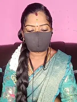 Snapshot of tamilammukuttyy chatting on 23, 9, 2025 tamilammukuttyy online show from 23, 9, 2025