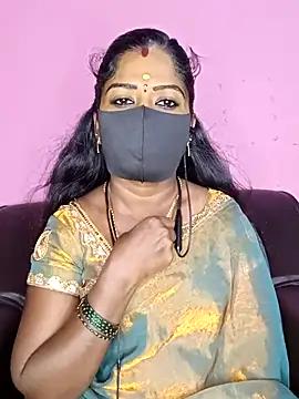 Snapshot of tamilammukuttyy chatting on 19, 10, 2025 tamilammukuttyy online show from 19, 10, 2025