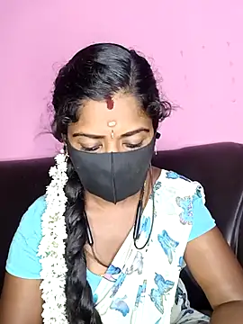 Snapshot of tamilammukuttyy chatting on 13, 11, 2025 tamilammukuttyy online show from 13, 11, 2025