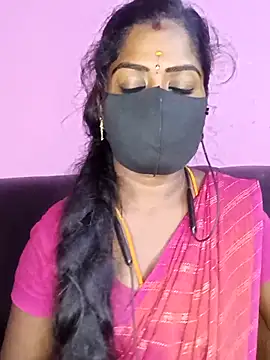 Snapshot of tamilammukuttyy chatting on 5, 12, 2025 tamilammukuttyy online show from 5, 12, 2025