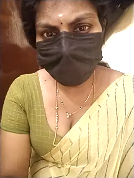 Snapshot of Nithiila chatting on 10, 4, 2026 Nithiila online show from 10, 4, 2026