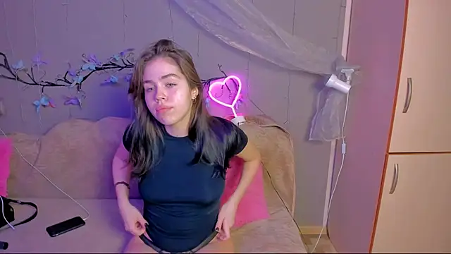 Kitty Mila online show from 15, 12, 2025