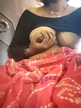 Snapshot of Bebo_Sweety143 chatting on 5, 11, 2025 Bebo Sweety143 online show from 5, 11, 2025