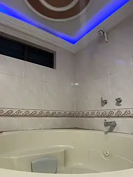 GiorgiaLuxee online show from 16, 11, 2025