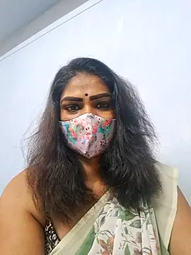 Snapshot of sherlin24 chatting on 9, 10, 2025 sherlin24 online show from 9, 10, 2025