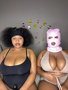 Snapshot of JuicyMellow21 chatting on 11, 4, 2026 JuicyMellow21 online show from 11, 4, 2026