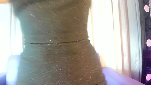 Snapshot of Zairaa_Fox chatting on 15, 10, 2025 Zairaa Fox online show from 15, 10, 2025