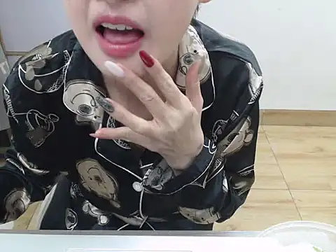 Snapshot of Funnygirl_9x chatting on 11, 1, 2026 Funnygirl 9x online show from 11, 1, 2026