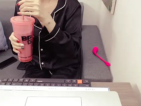 Snapshot of Funnygirl_9x chatting on 8, 2, 2026 Funnygirl 9x online show from 8, 2, 2026