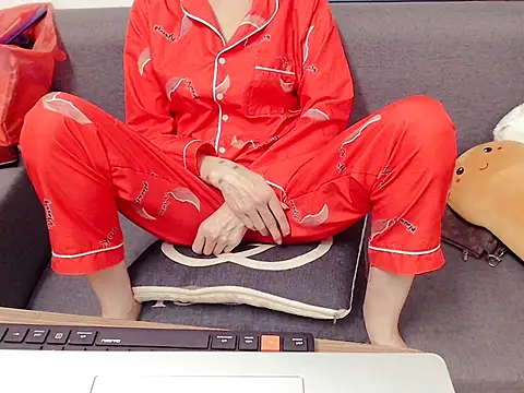 Snapshot of Funnygirl_9x chatting on 28, 2, 2026 Funnygirl 9x online show from 28, 2, 2026