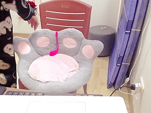 Snapshot of Funnygirl_9x chatting on 14, 3, 2026 Funnygirl 9x online show from 14, 3, 2026