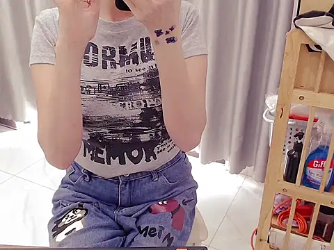 Snapshot of Funnygirl_9x chatting on 6, 5, 2026 Funnygirl 9x online show from 6, 5, 2026