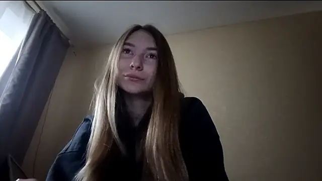 Nymera flare online show from 18, 12, 2025