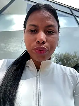 Snapshot of Michluxe_69 chatting on 29, 11, 2025 Michluxe 69 online show from 29, 11, 2025