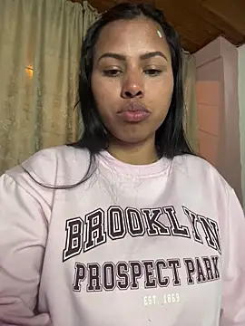 Snapshot of Michluxe_69 chatting on 19, 3, 2026 Michluxe 69 online show from 19, 3, 2026