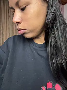 Snapshot of Michluxe_69 chatting on 31, 3, 2026 Michluxe 69 online show from 31, 3, 2026