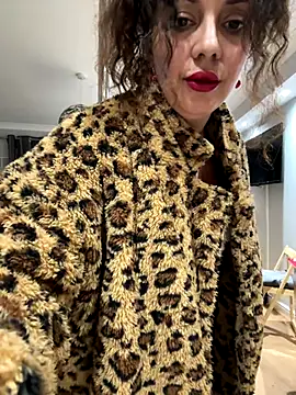 caramelandCurls online show from 13, 12, 2025