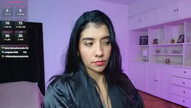 Snapshot of nina_moen chatting on 9, 10, 2025 nina moen online show from 9, 10, 2025