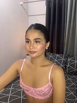 Snapshot of AngelHille chatting on 6, 10, 2025 AngelHille online show from 6, 10, 2025