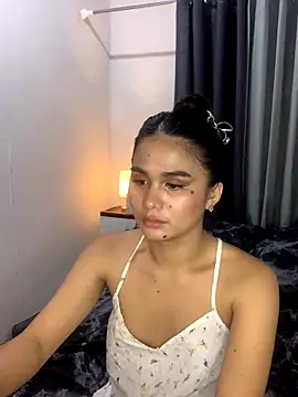 Snapshot of AngelHille chatting on 16, 10, 2025 AngelHille online show from 16, 10, 2025