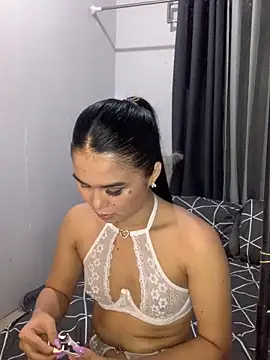 Snapshot of AngelHille chatting on 24, 11, 2025 AngelHille online show from 24, 11, 2025