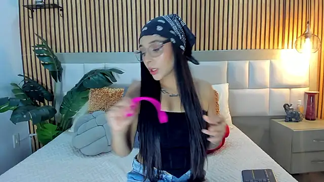 Roseaurora online show from 15, 1, 2026