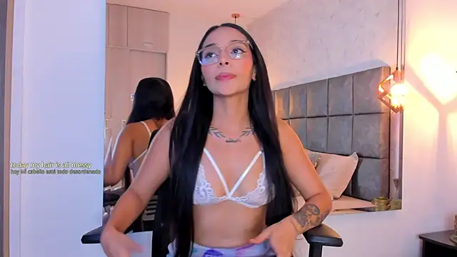 Roseaurora online show from 14, 4, 2026