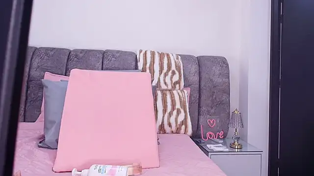 sweegirl69 online show from 18, 11, 2025