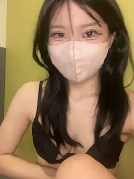 Snapshot of Yuki_chan_2 chatting on 28, 11, 2025 Yuki chan 2 online show from 28, 11, 2025