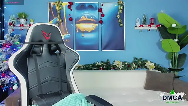 Roxy foxi online show from 14, 12, 2025