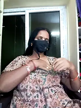 Snapshot of Mee_harini-telugupilla chatting on 6, 11, 2025 Mee harini-telugupilla online show from 6, 11, 2025