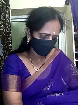 Snapshot of Mee_harini-telugupilla chatting on 8, 11, 2025 Mee harini-telugupilla online show from 8, 11, 2025