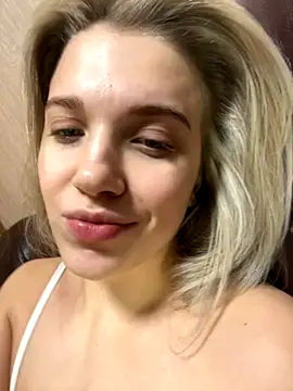 Snapshot of AlisaMyers chatting on 25, 11, 2025 AlisaMyers online show from 25, 11, 2025