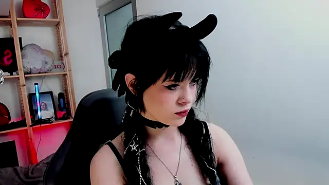 Snapshot of Sima_Wendy chatting on 7, 4, 2026 Sima Wendy online show from 7, 4, 2026