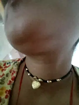 Snapshot of LUCKY_cut chatting on 6, 4, 2026 LUCKY cut online show from 6, 4, 2026