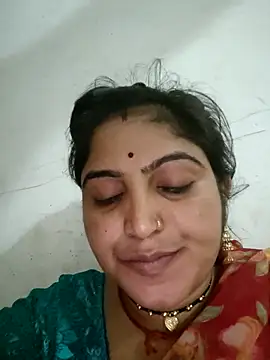 Snapshot of LUCKY_cut chatting on 18, 4, 2026 LUCKY cut online show from 18, 4, 2026