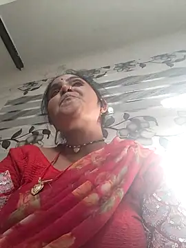 Snapshot of LUCKY_cut chatting on 24, 4, 2026 LUCKY cut online show from 24, 4, 2026