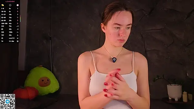 Snapshot of VincenzaGarigliano chatting on 2, 12, 2025 VincenzaGarigliano online show from 2, 12, 2025