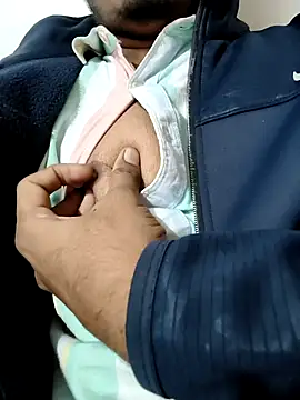 Snapshot of RotundHeadway chatting on 12, 11, 2025 RotundHeadway online show from 12, 11, 2025