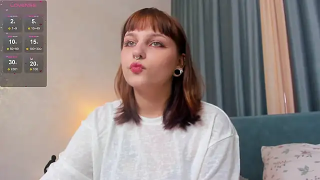 Snapshot of LeslieThomass chatting on 24, 10, 2025 LeslieThomass online show from 24, 10, 2025
