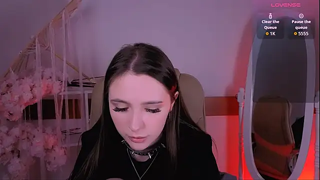 Snapshot of WildHoneyXO chatting on 21, 10, 2025 WildHoneyXO online show from 21, 10, 2025